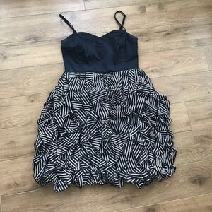 3/$15‎ H&M Sweetheart Neck Bubble Dress Navy Blue S